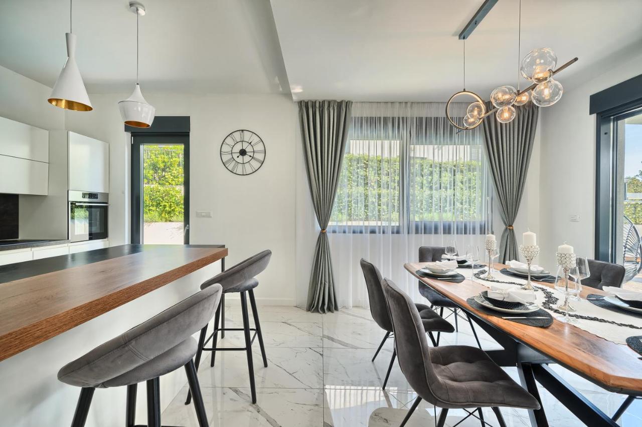 Villa Celestial Near Split Podstrana Ngoại thất bức ảnh
