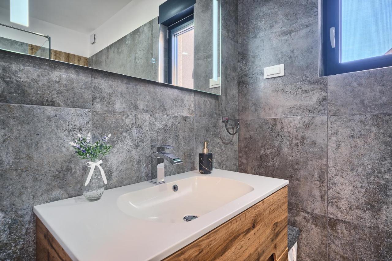 Villa Celestial Near Split Podstrana Ngoại thất bức ảnh