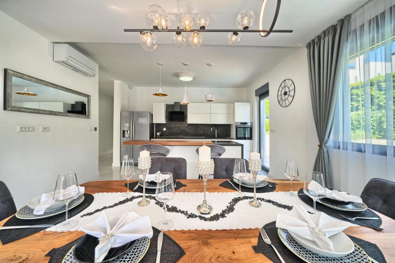 Villa Celestial Near Split Podstrana Ngoại thất bức ảnh